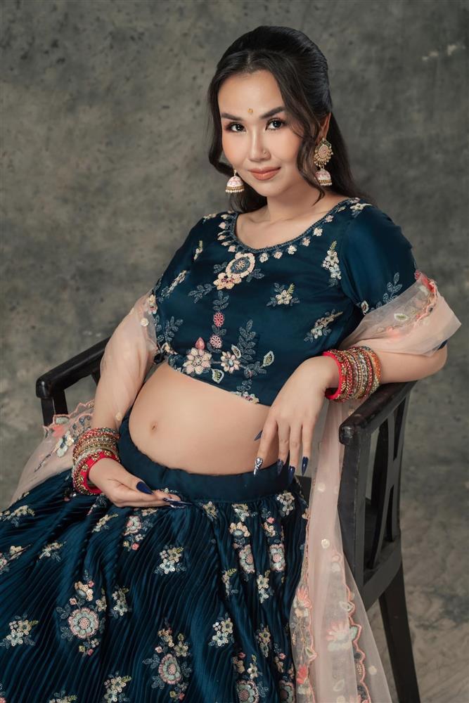 Võ Hạ Trâm tiết lộ phản ứng của chồng và con gái khi biết tin mang bầu lần 2-5