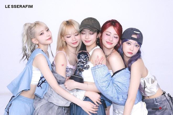 Toàn cảnh họp báo phản pháo HYBE của Min Hee Jin: Khóc nức nở, tố tập đoàn bắt NewJeans làm con tin-5