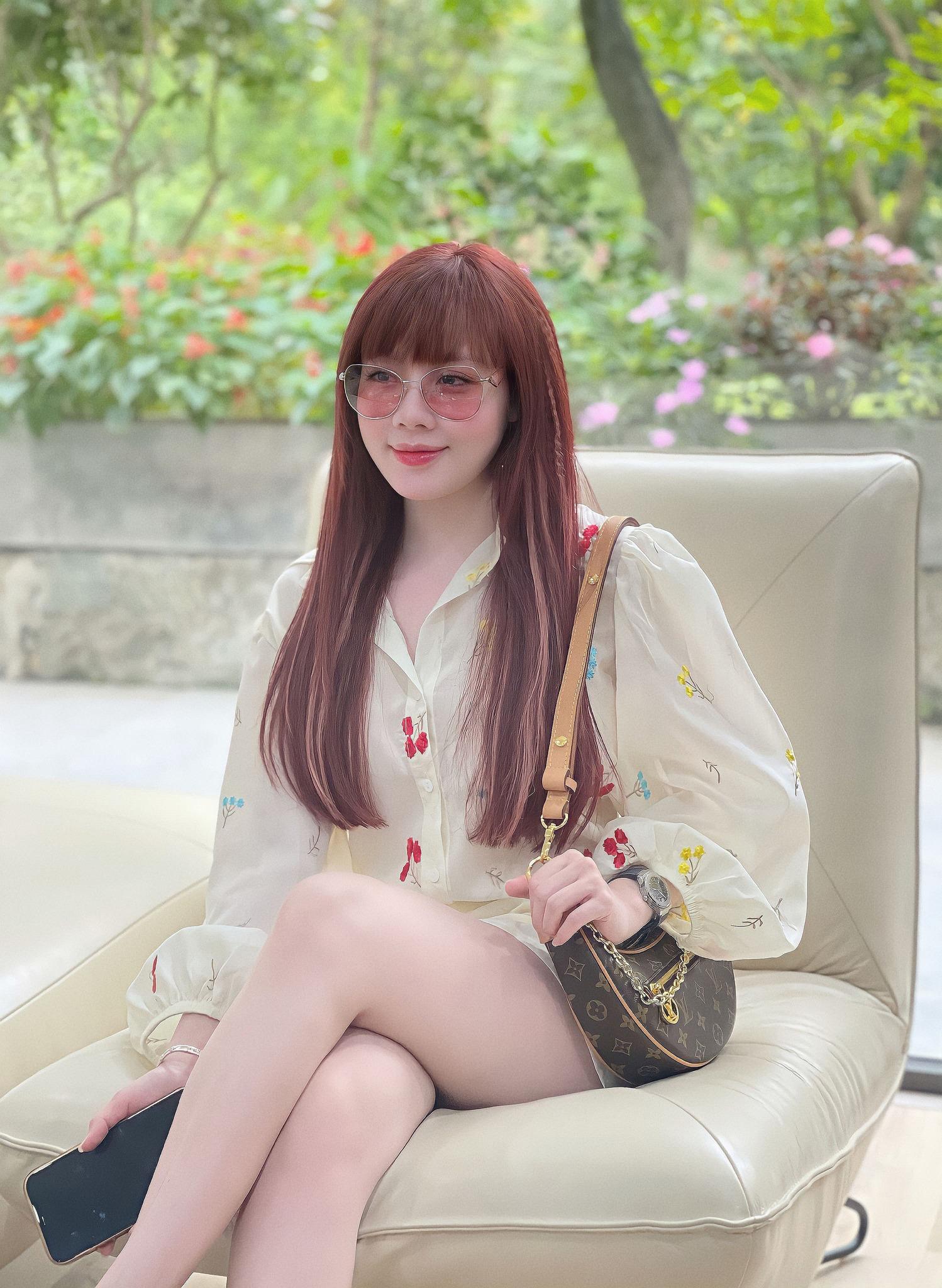 Cuộc sống giảng viên Âu Hà My từng tố chồng ngoại tình: Rời Việt Nam sang trời Tây, diện mạo lạ khó nhận ra-5