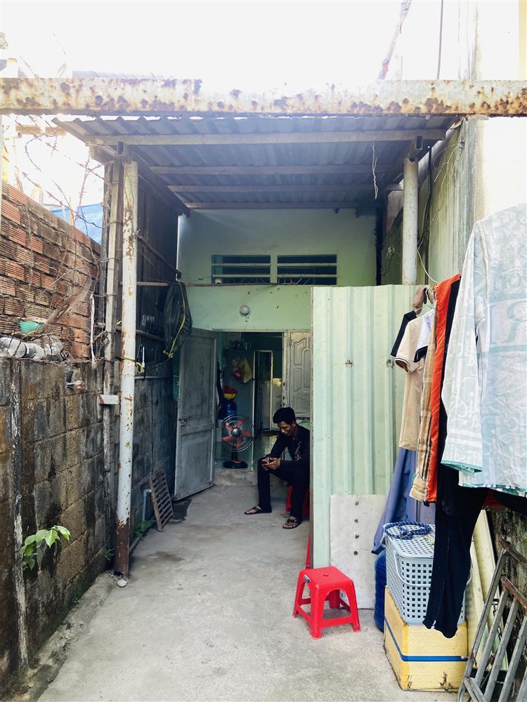 Shipper bị cướp xe và 80 đơn hàng ở TPHCM: Hai vợ chồng định lễ này về thăm con nhưng mất hết tiền rồi...-2