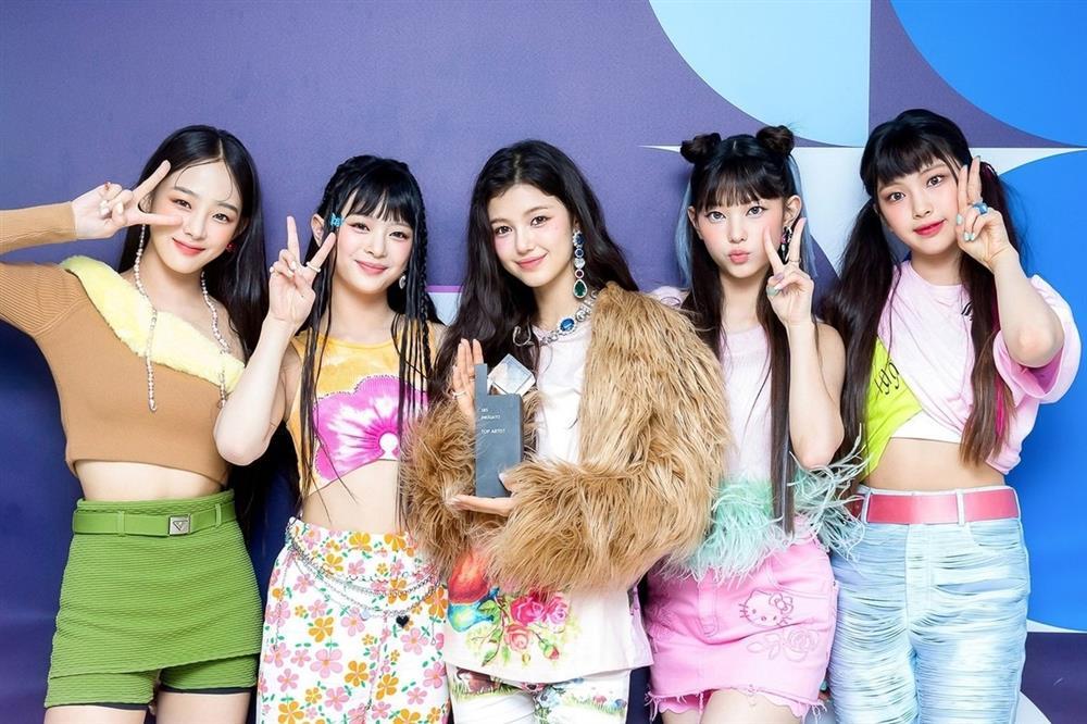 Nữ CEO ở showbiz đang bị chỉ trích ăn cháo đá bát là ai?-2