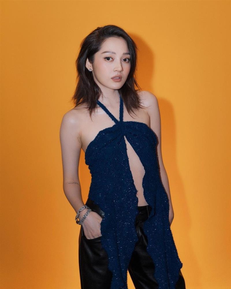 Mẹ ca sĩ Bảo Anh hào hứng khoe cháu cưng với mọi người, tiết lộ lý do công khai nhóc tỳ sau hơn 1 năm giấu kín-4