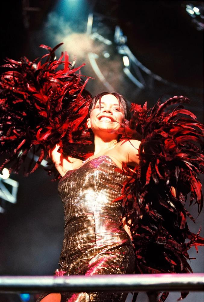 Phong cách thời trang đi cùng năm tháng của Victoria Beckham-3