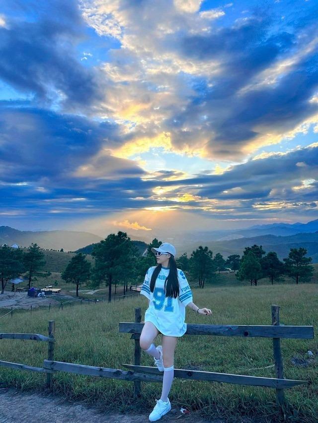 Em gái Văn Toàn ngày càng nhuận sắc, sống sang chảnh trong biệt thự, xài hàng hiệu-14