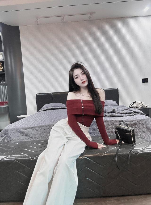 Em gái Văn Toàn ngày càng nhuận sắc, sống sang chảnh trong biệt thự, xài hàng hiệu-8