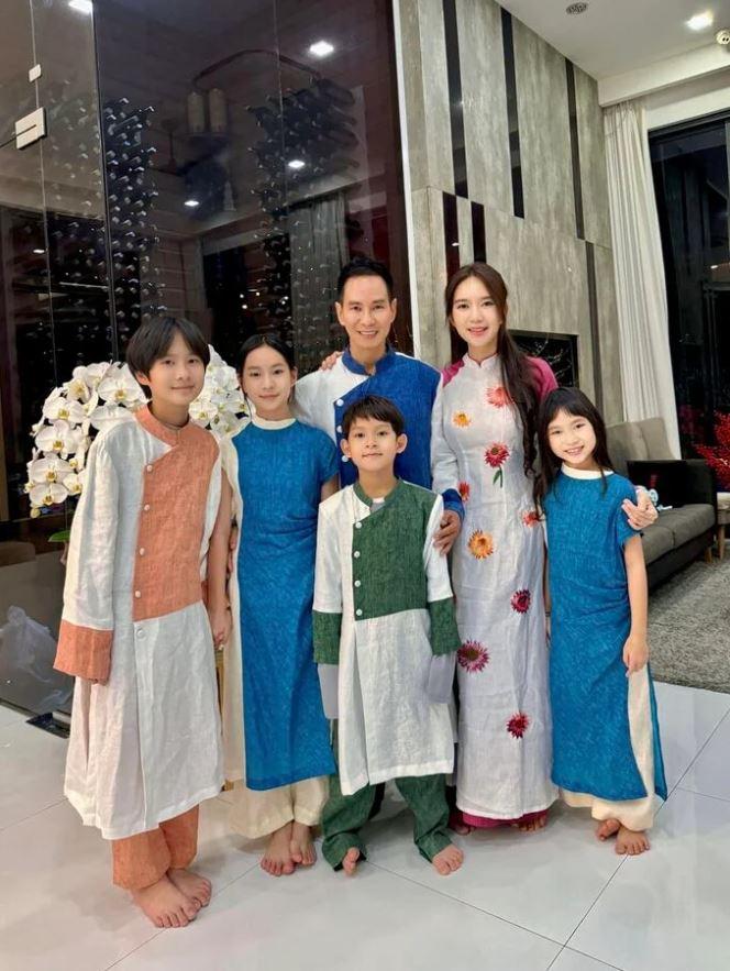 Lý Hải - Minh Hà dạy con về tiền: Không cố gắng dành dụm cho con-1