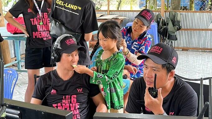 Lý Hải - Minh Hà dạy con về tiền: Không cố gắng dành dụm cho con-3