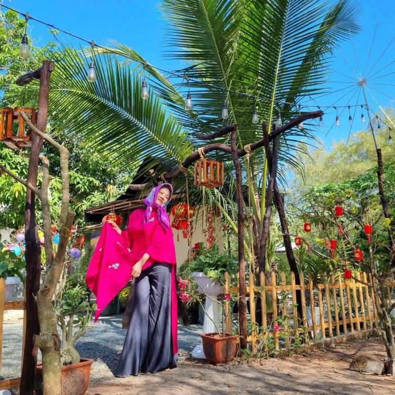 Người đàn bà quyền lực ‘chống lưng’ cho ca sĩ Bảo Anh, tuổi U60 vẫn quyến rũ, xinh đẹp, trẻ trung hơn tuổi thật-7