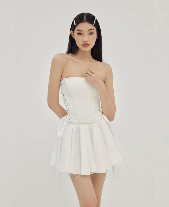 Búp bê sống Bé Quyên sở hữu gu thời trang thanh lịch nhưng quý phái-6