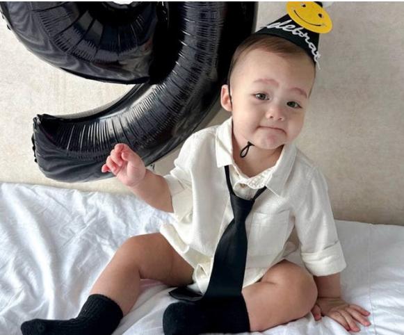 Con trai 17 tháng tuổi của thủ môn Bùi Tiến Dũng nói tiếng Việt, ra dáng truyền nhân tương lai của bố-2