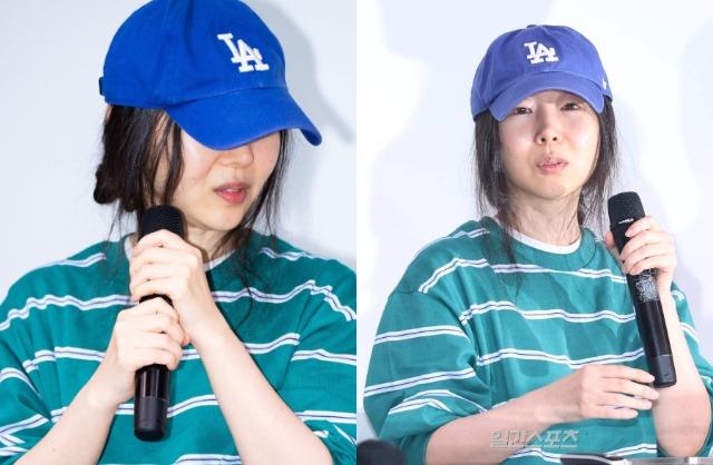 Người phụ nữ quậy đục Kpop cúi gằm mặt trước rừng ống kính, nước mắt ngắn dài vì... sợ đèn flash-2