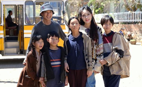 Lật Mặt 7 càn quét rạp chiếu ngay ngày đầu tiên và lời cầu xin của Lý Hải-1