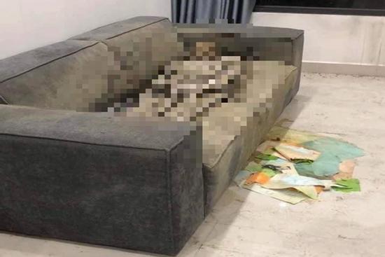 Điều tra thi thể nữ giới 'chết khô' trên sofa trong căn hộ cao cấp