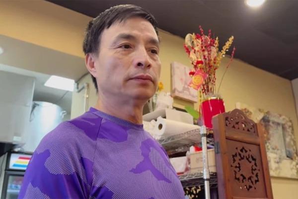 Cuộc sống của bố bé Xuân Mai trên đất Mỹ: Rao bán quán phở vì quá vất vả, vợ định mở tiệm nail-1