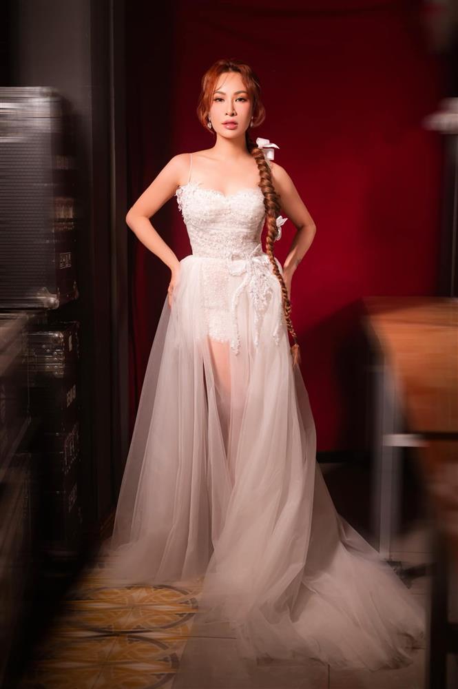 Uyên Linh thay đổi thế nào sau Chị đẹp đạp gió rẽ sóng-1