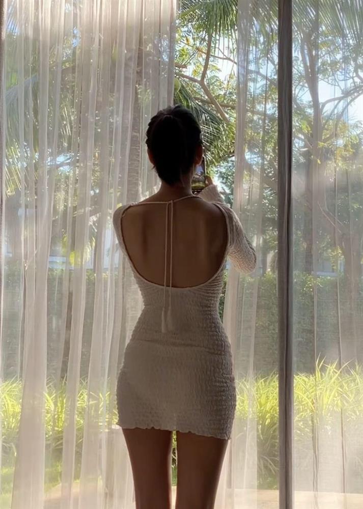 Người đẹp Việt có đường cong quyến rũ, body hồ lô nhờ chăm bơi xuồng-2