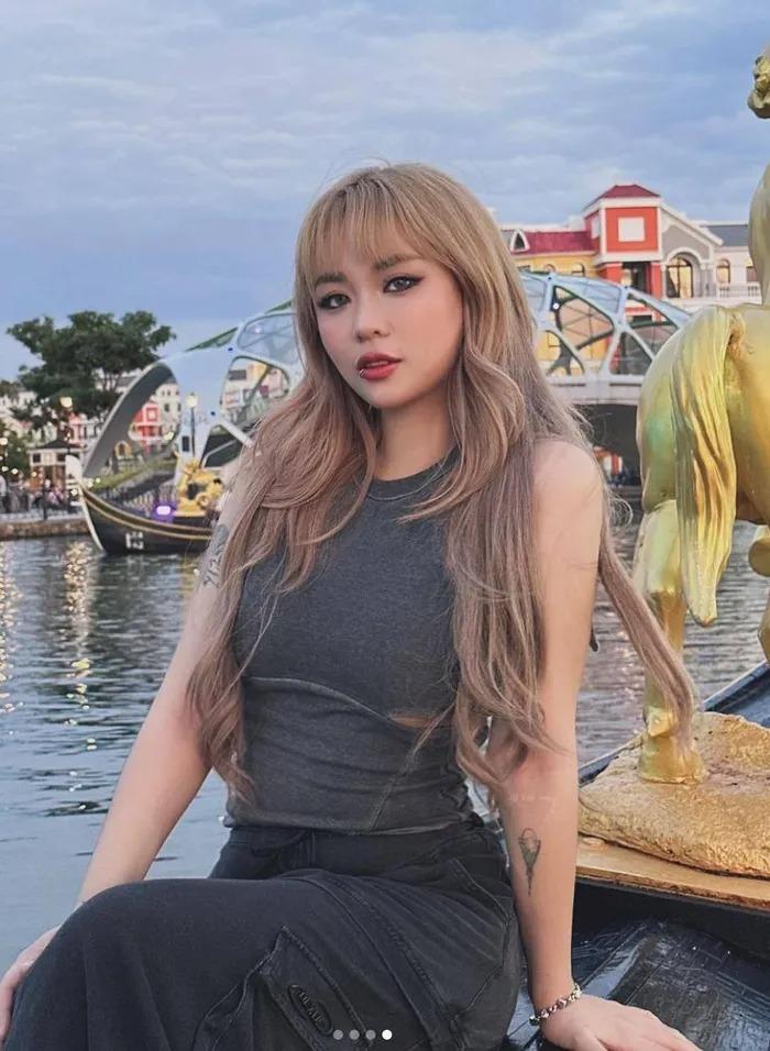 Nữ streamer giàu nhất Việt Nam chăm diện đồ cut-out, ngày càng xinh đẹp-1