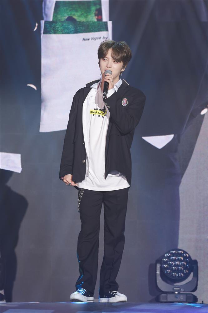 Mỹ nam đình đám Hàn Quốc Kim Jaejoong ngớ người khi fan Việt hỏi vay 184 triệu đồng-5