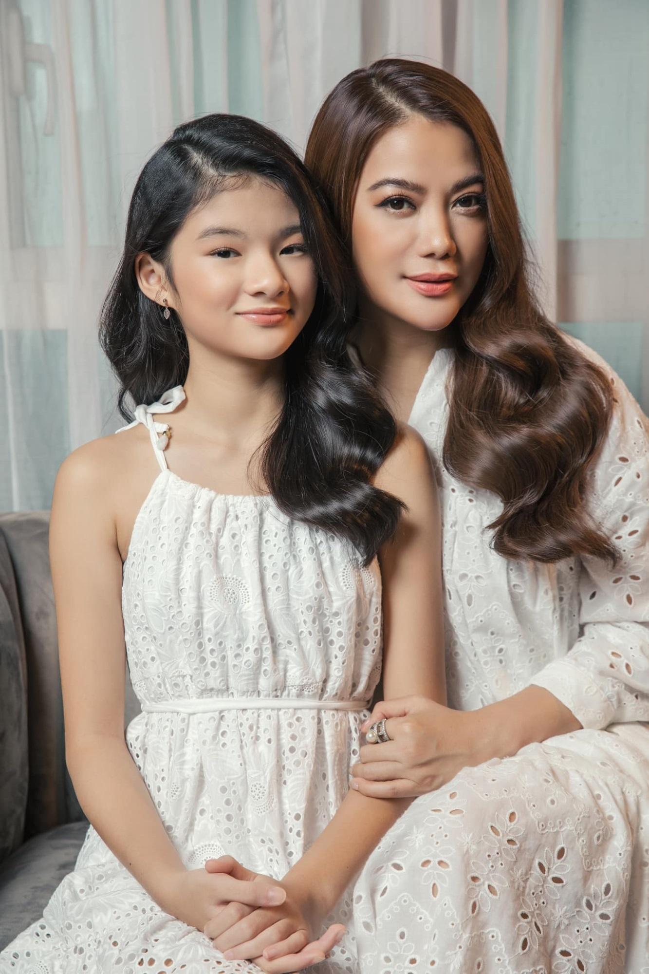 Nhan sắc tuổi đôi mươi nổi bật của ái nữ nhà sao Việt, được ủng hộ nối nghiệp bố mẹ-9