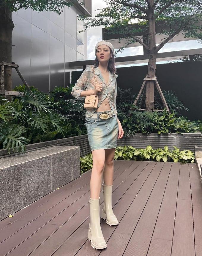 Thời trang hack tuổi và tôn dáng đỉnh cao của Bảo Anh-2