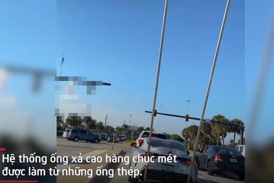 TikToker chế ống xả kỳ lạ gắn trên ô tô