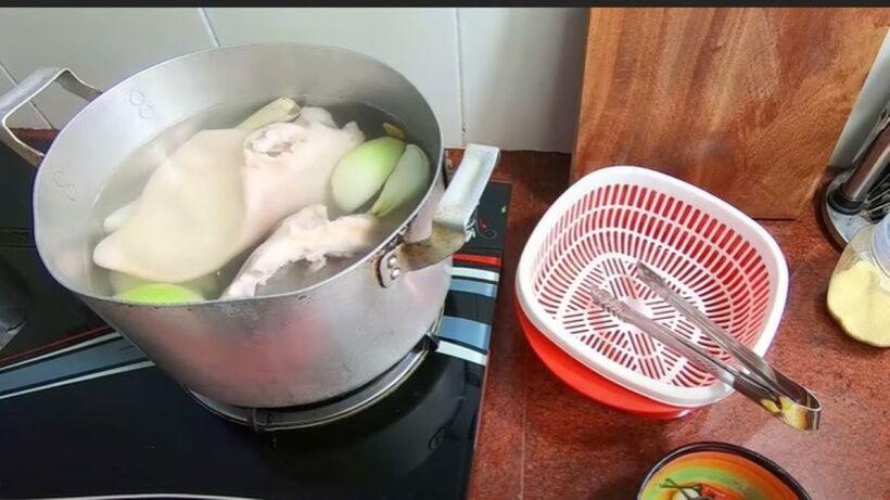 Cách làm tai heo ngâm nước mắm chua ngọt giòn sần sật siêu ngon-3