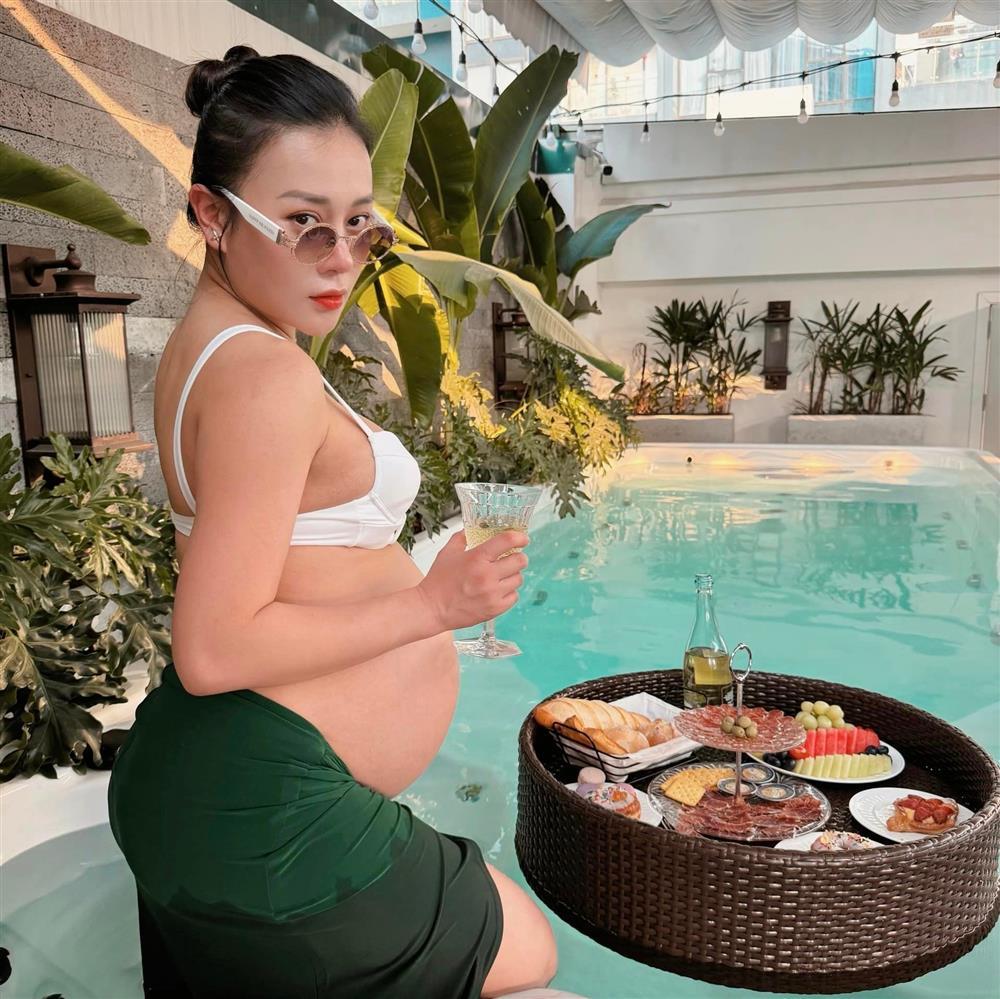 Sao Việt nghỉ lễ 5 ngày: Đàm Thu Trang, Phương Oanh khoe địa điểm nghỉ dưỡng không ai ngờ-1