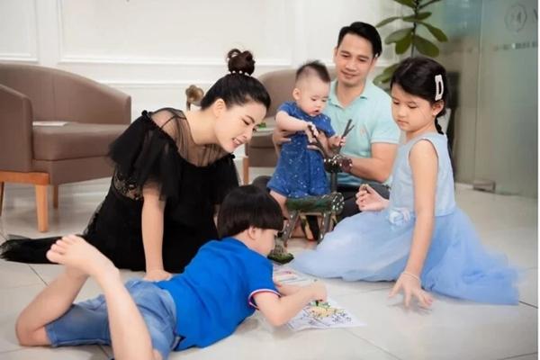 Nghệ sĩ Việt chia sẻ cách cùng con vượt qua chứng tự kỷ, rối loạn ngôn ngữ