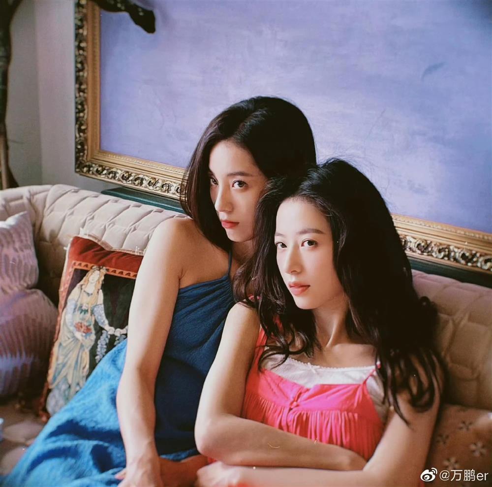 Netizen quên luôn Lý Hiện, đòi ngay 1 bộ phim bách hợp khi thấy Châu Vũ Đồng chung khung hình với sao nữ này-4