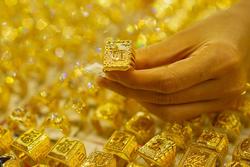 Giá vàng, giá USD tăng bao nhiêu từ đầu năm đến nay?