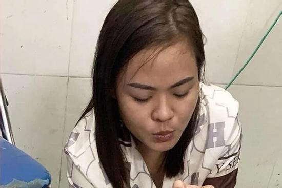 Bắt giam kẻ đâm vào cổ chiến sĩ công an đang trực gác
