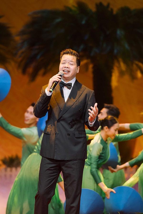 Đời thực điểm 10 của nam danh ca nhạc đỏ - Đăng Dương: Vợ đẹp như hoa hậu, 2 con ngoan ngoãn-1