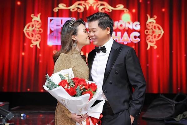 Một nữ danh ca từ bỏ showbiz sang Úc: Làm quần quận nuôi 8 con, là bà chủ nhà hàng 200 khách-3