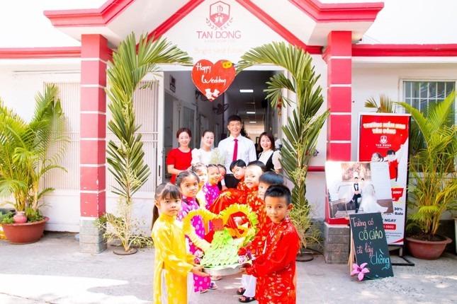 Cô giáo mầm non tổ chức lễ cưới trong trường, hàng trăm khách mời nhí phấn khích dự tiệc-1