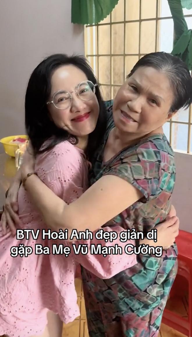 Gặp BTV Hoài Anh ngoài đời, cam thường lột tả 1 điểm đi ngược lão hóa khiến netizen ngạc nhiên-2