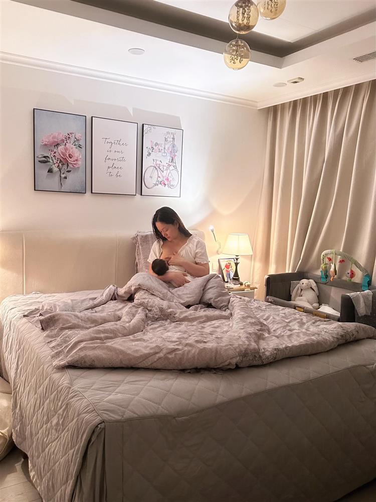 Diễn viên Lan Phương lần đầu diện đồ bơi khoe vóc dáng sau sinh, đẹp tràn đầy sức sống-3