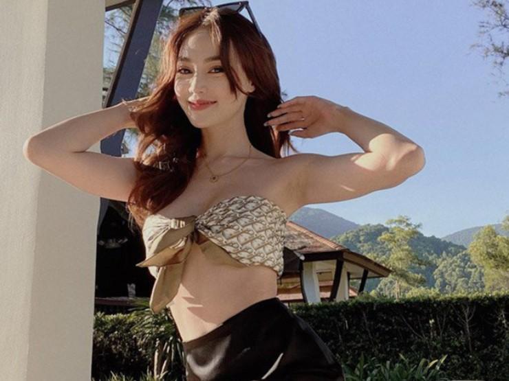 Ninh Dương Lan Ngọc, Kỳ Duyên body hot hơn nắng hè khi mặc áo mini-3