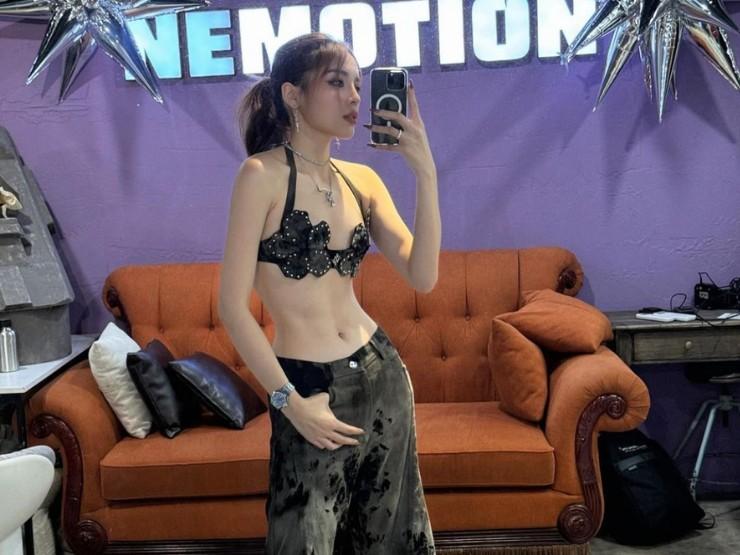 Ninh Dương Lan Ngọc, Kỳ Duyên body hot hơn nắng hè khi mặc áo mini-8