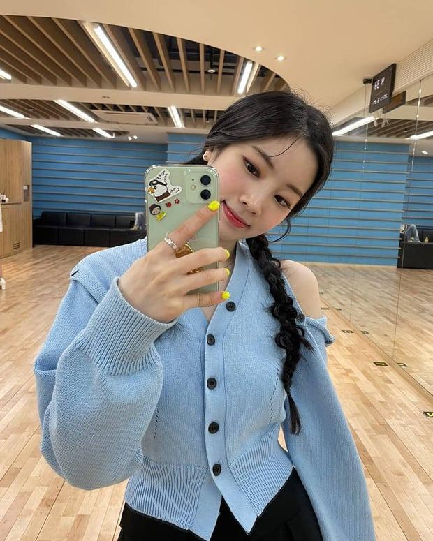 Kiểu tóc tết điệu đà, ngọt ngào là hottrend của GenZ năm 2024-5