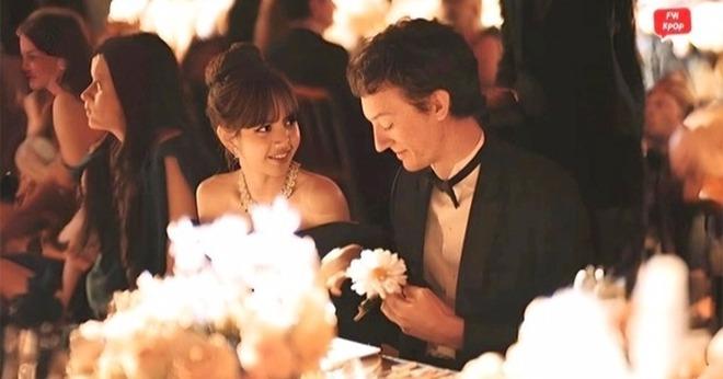 Bắt gọn Lisa hẹn hò bạn trai tỷ phú ở nhà hàng 3 sao Michelin, tấm lưng gợi cảm chiếm sạch spotlight-10