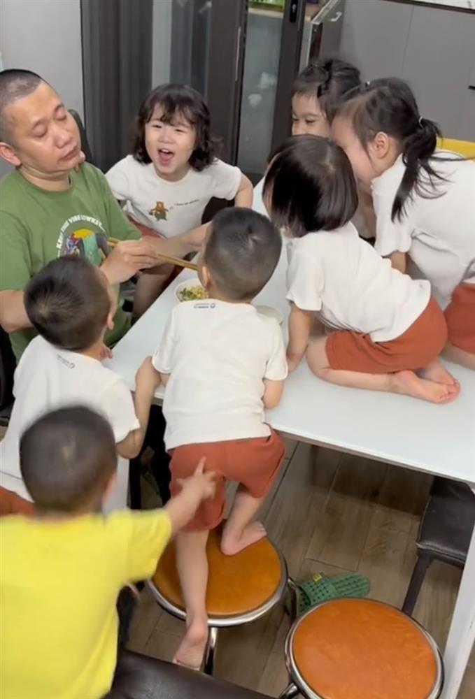 Từng chi 1,8 tỷ/năm để nuôi con, bố 7 con ở Hà Nội giờ phải chuyển nhà, chuyển trường, thắt chặt chi tiêu-5