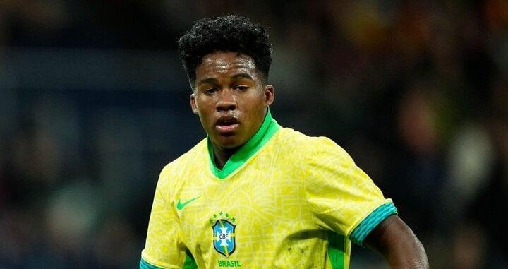 Hợp đồng độc lạ của thần đồng Brazil: Nói anh yêu em mỗi ngày, cấm nghiện ngập-2