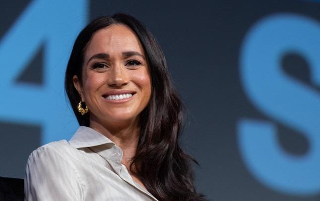 Meghan Markle gặp rắc rối - 2sao