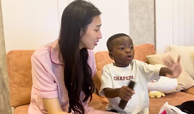 Thùy Tiên đưa Lôi Con về nhà chăm sóc, nói 1 câu khiến bé đang khóc bỗng chuyển thái độ ngay và luôn-3