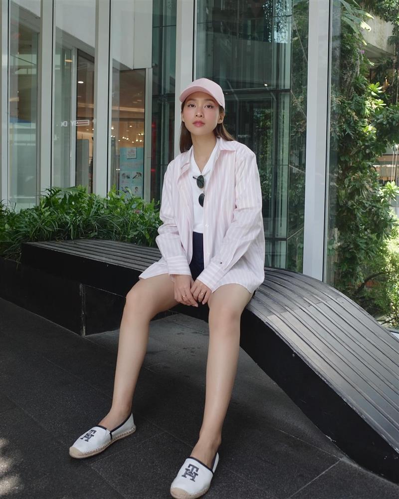 5 mẫu áo mùa hè trẻ trung được sao Việt diện nhiều-3