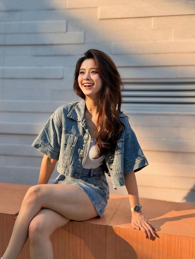 Học cách mix jeans cùng hotgirl tạp hoá Hàn Hằng để nâng cấp gu thời trang-4