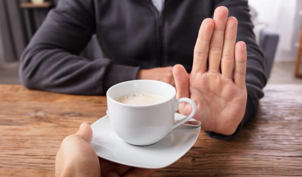 Giữ dáng tại nơi làm việc: 3 lời khuyên của chuyên gia để tránh tăng cân khi làm việc tại văn phòng-2