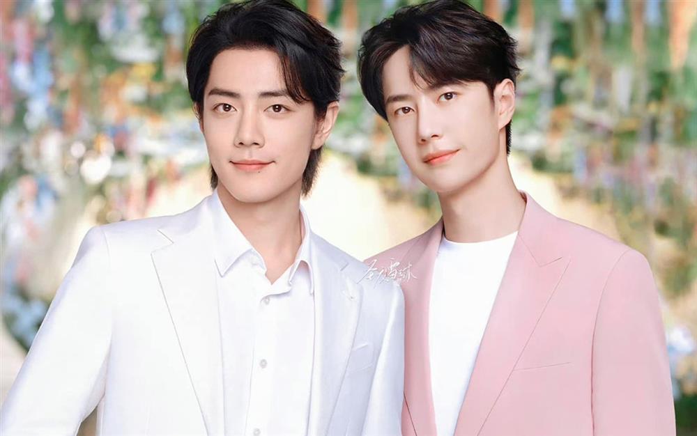 Vương Nhất Bác bị anti-fan trù ẻo, loạt khẩu hiệu thù ghét ngay dưới poster Tiêu Chiến-4