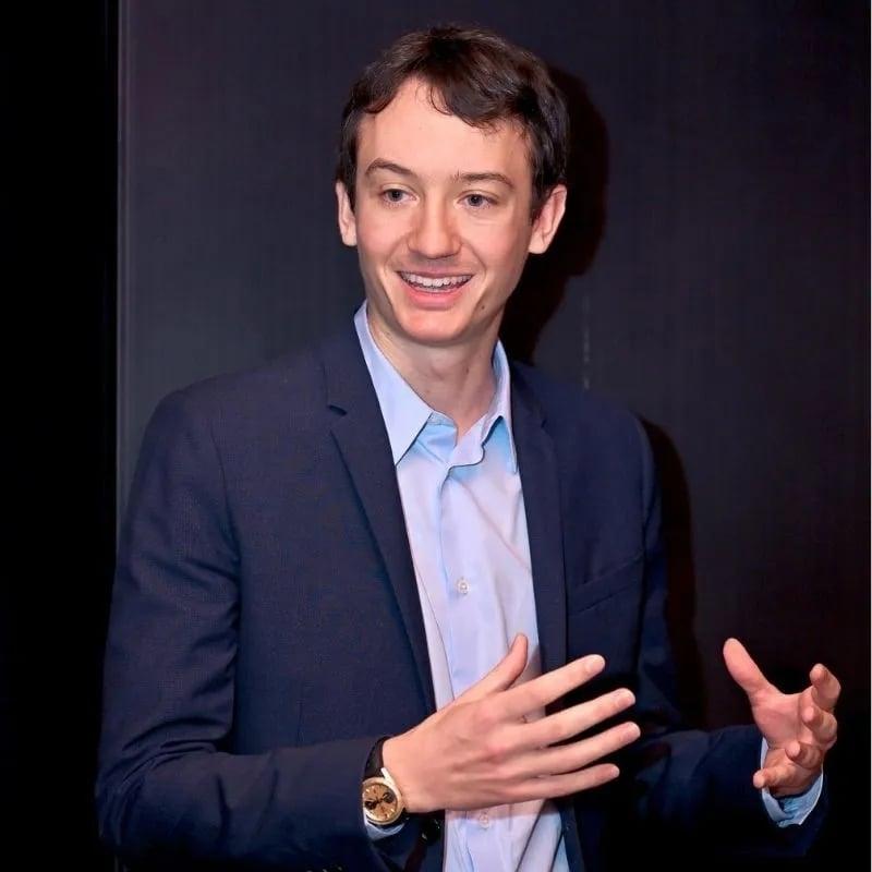 Lisa (Blackpink) ngầm xác nhận chuyện tình cảm với bạn trai tỉ phú-12