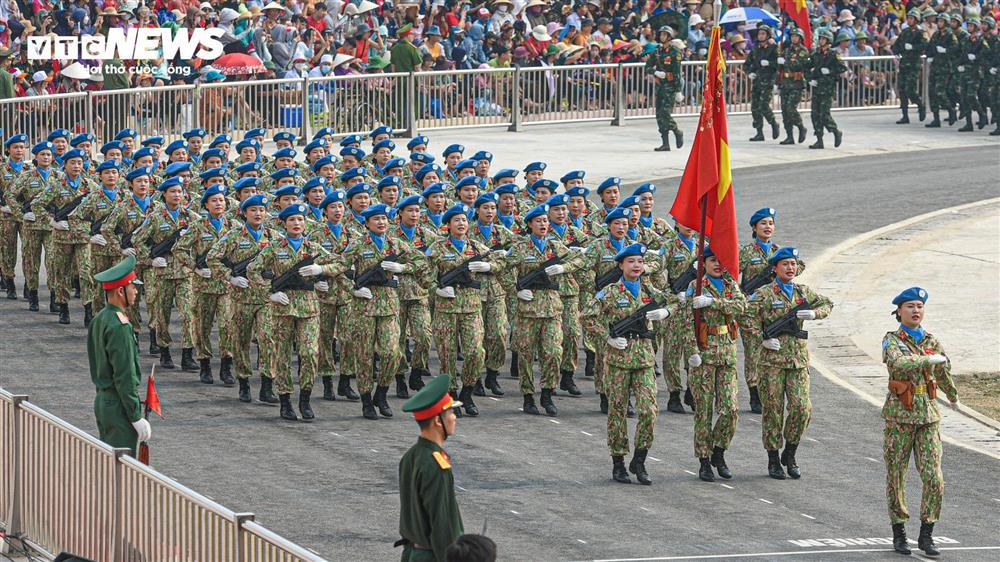 Ngắm những bóng hồng tham gia diễu binh kỷ niệm Chiến thắng Điện Biên Phủ-14